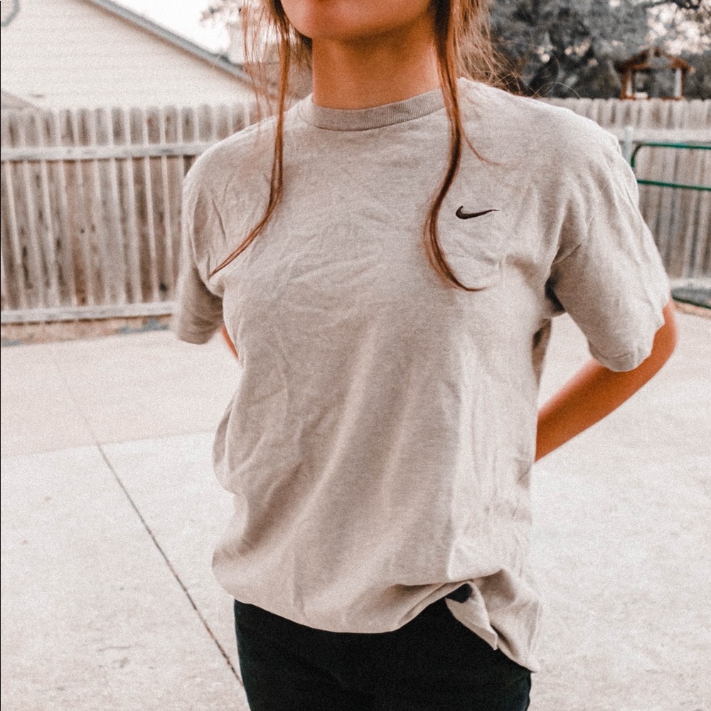 nike t shirt